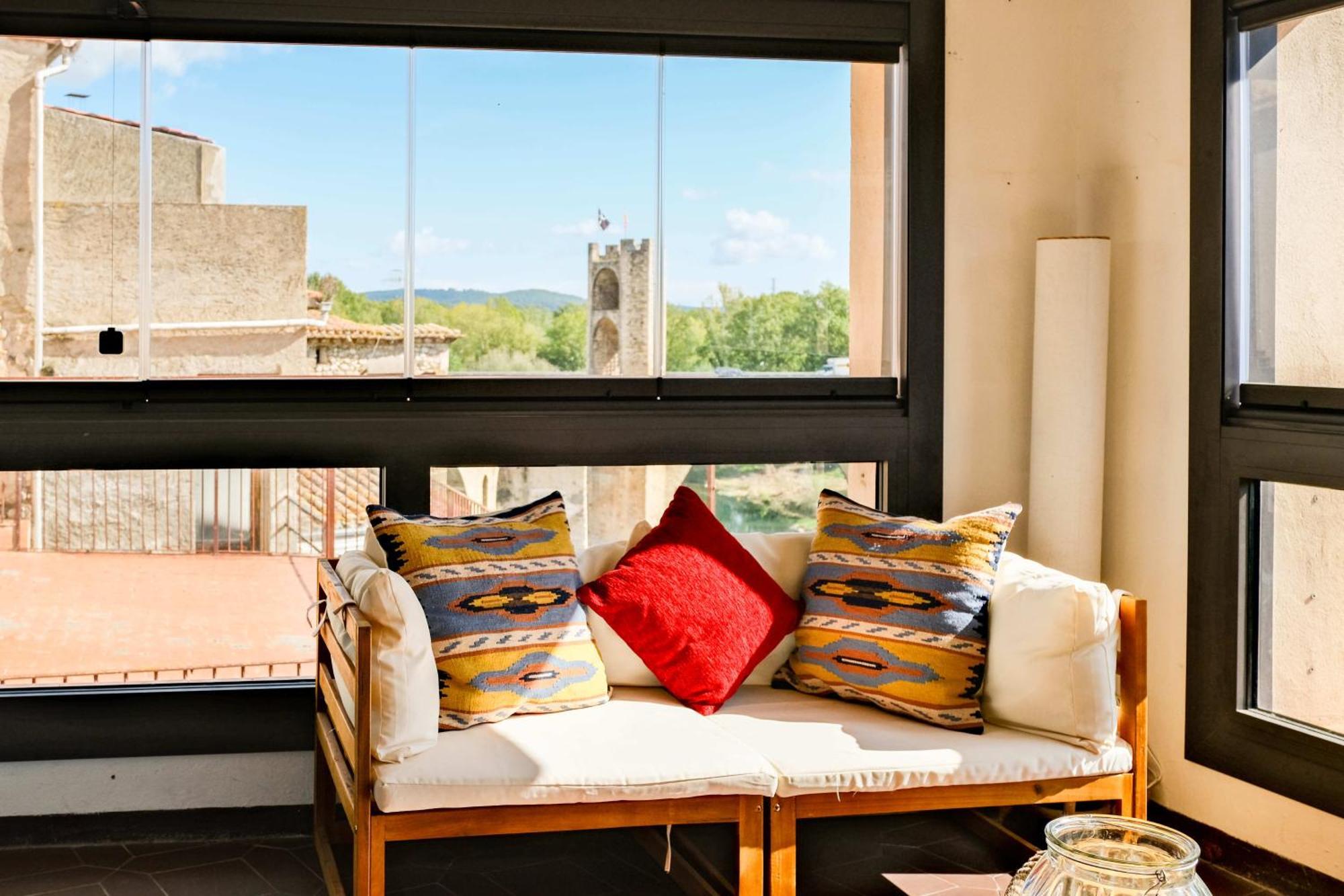 10 Del Pont Alojamiento Con Vistas Panoramicas 贝萨卢 外观 照片