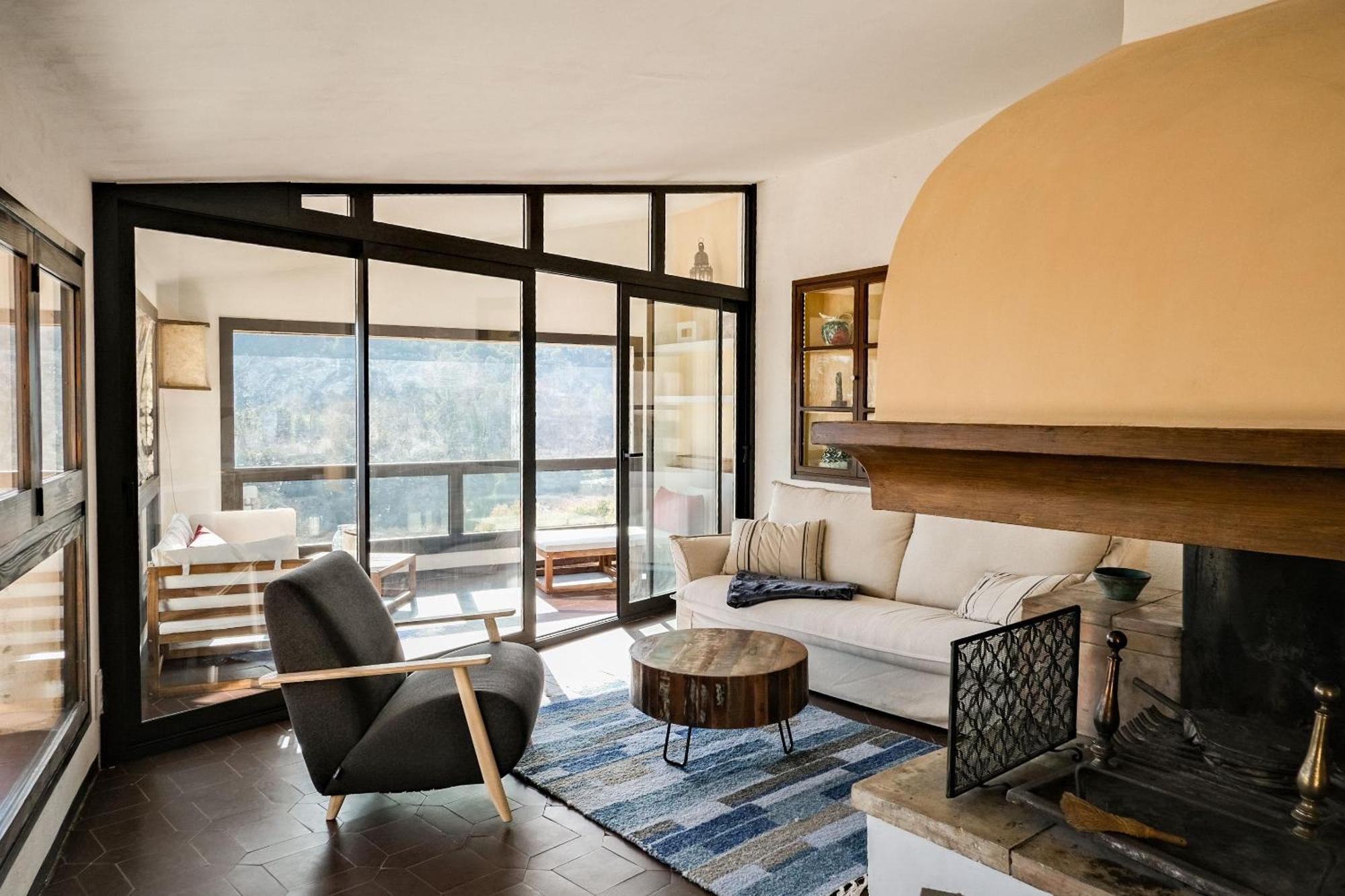 10 Del Pont Alojamiento Con Vistas Panoramicas 贝萨卢 外观 照片